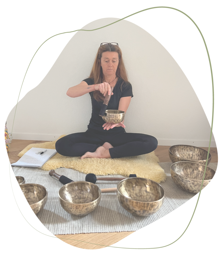 Nouveau cours d'Ostéo Yin Yoga et bols de cristal: la thérapie par le son